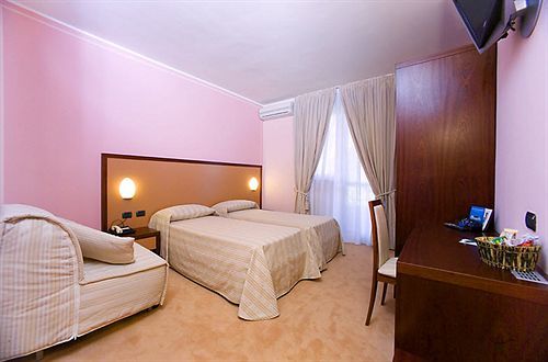 Hotel Ristorante Giordano Cavernago Экстерьер фото