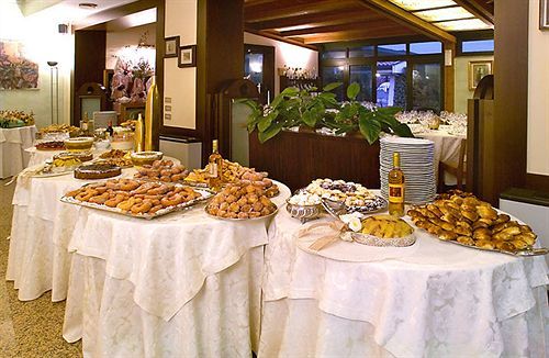Hotel Ristorante Giordano Cavernago Экстерьер фото
